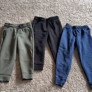 Cat & Jack jogger bundle size 4/5 play condition